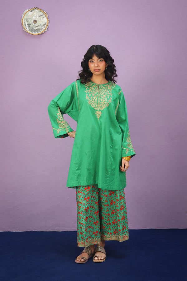 Gilded Glam Gold Thread Ensemble