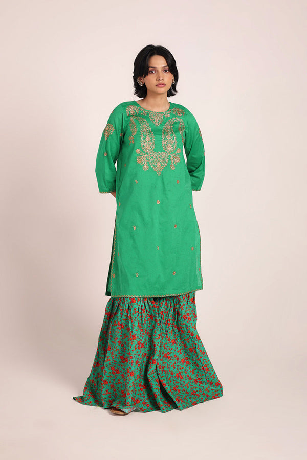 Gilded Glam Grace Ensemble