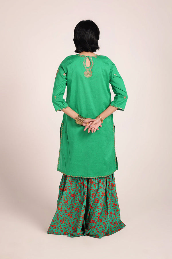 Gilded Glam Grace Ensemble