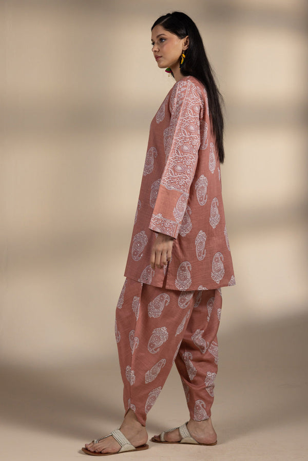 Soft Paisley Tulip Edit Set