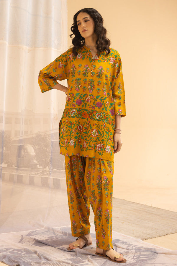 Floral Ease Tassel Set