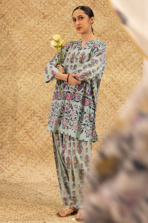 Floral Ease Tassel Set