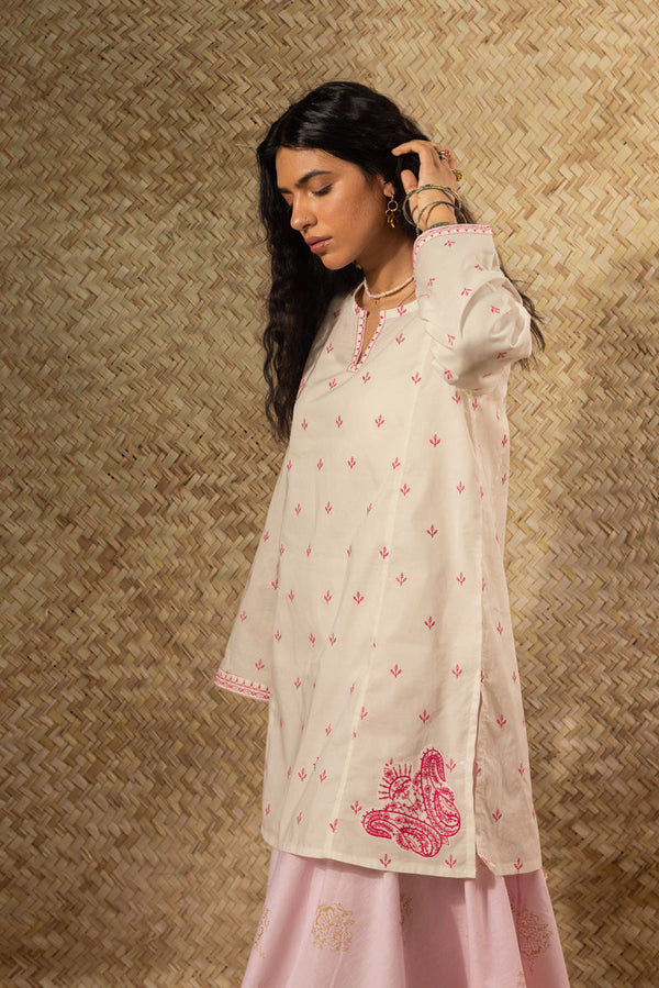 Quiet Paisley Kurti