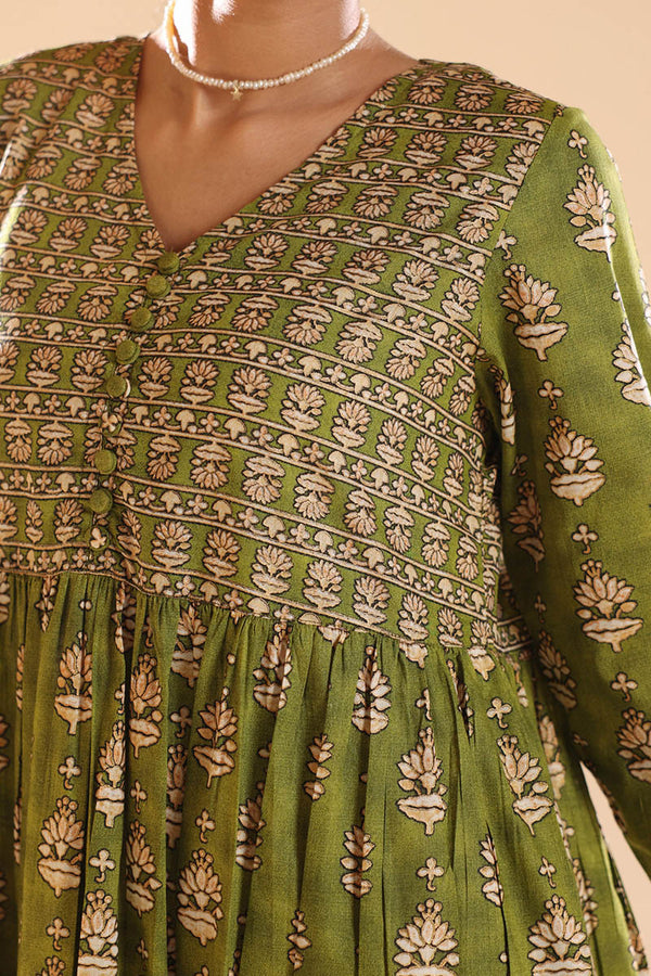 The Inlay Whisper Dress