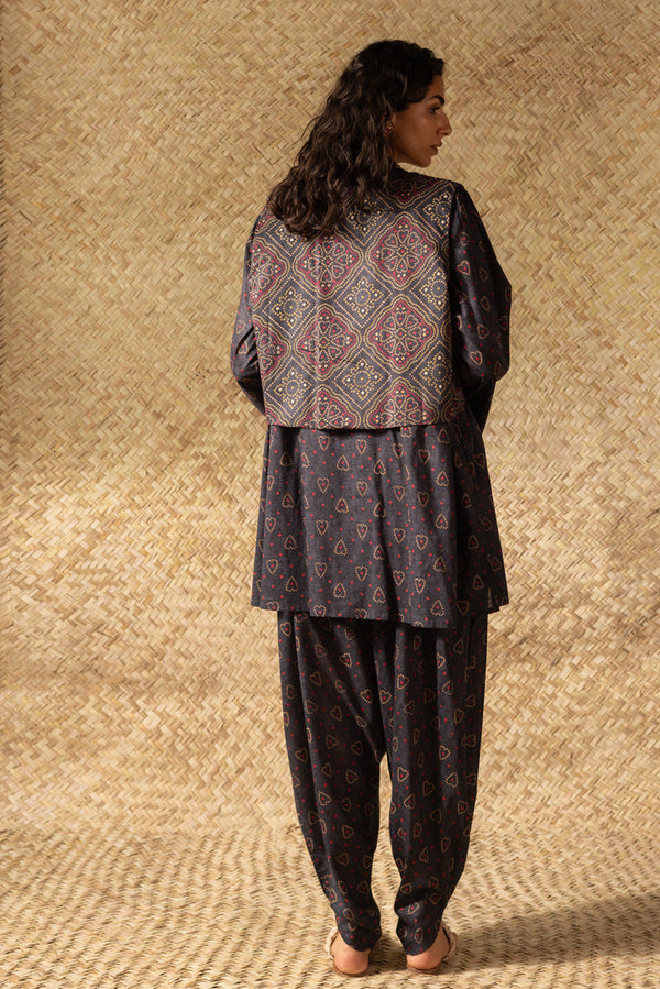 Chunari Beats 3-Piece Koti Set