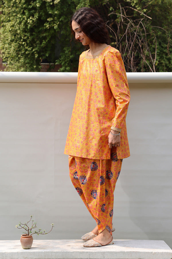 Gold Dusted Tulip Set