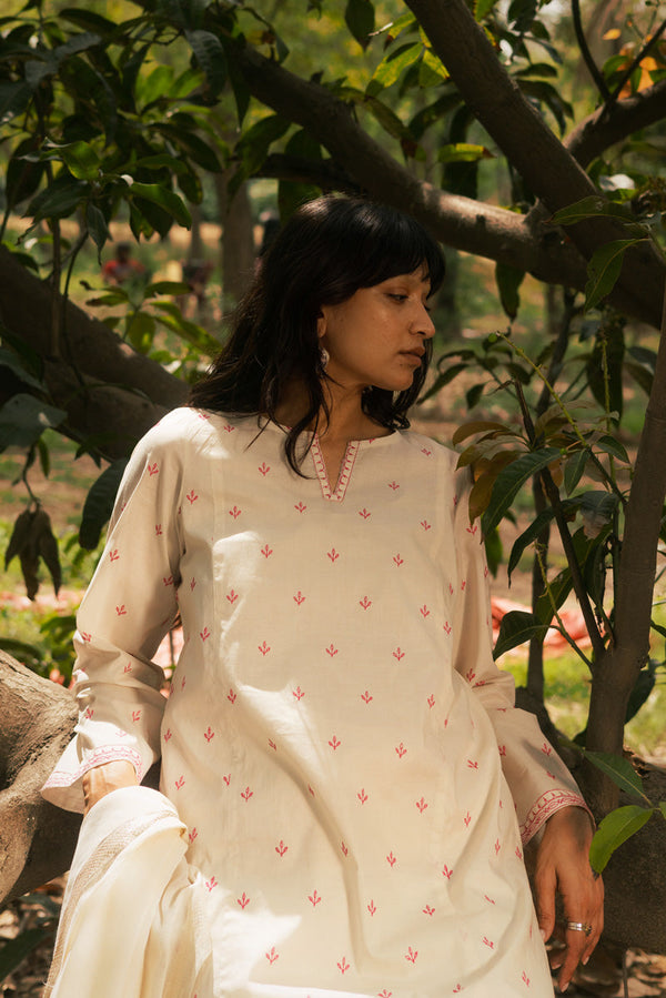 Petal Thread Kurti