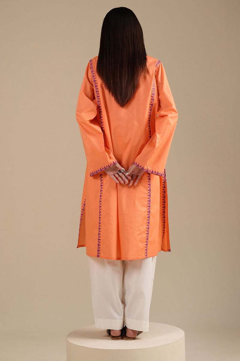 Ivory Whisper Kurti