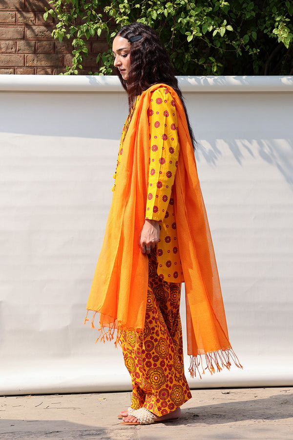 Flora Muse Tassel Set