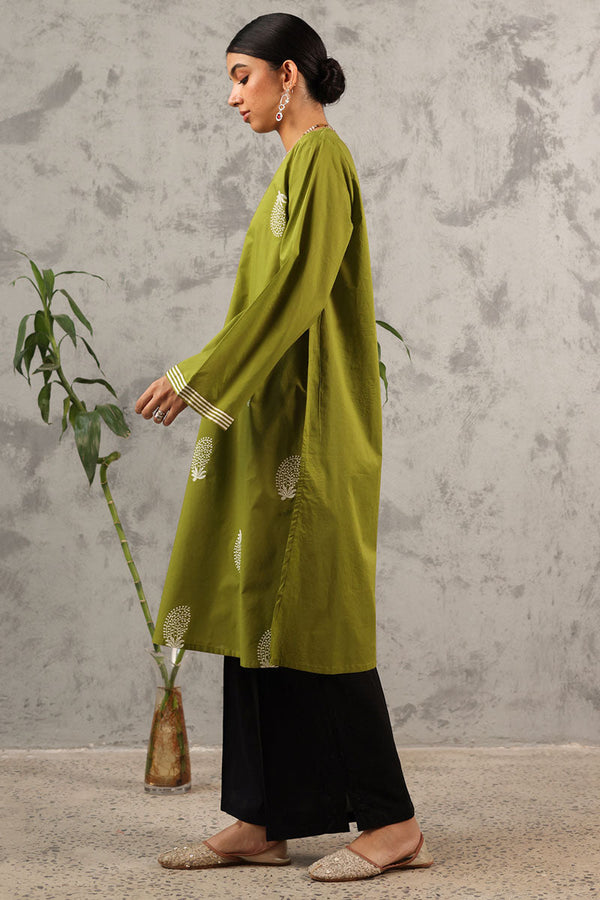 Embroidered Regal Line Shirt
