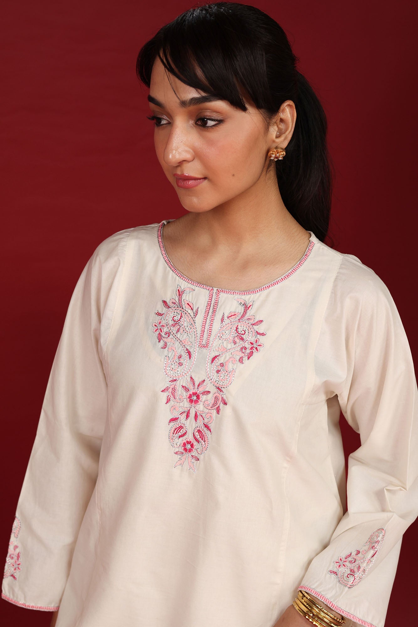 Regal Embroidered Set