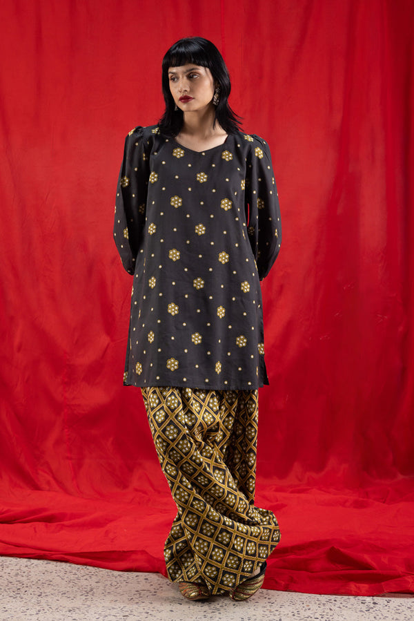 Sheehsakari Farshi Set