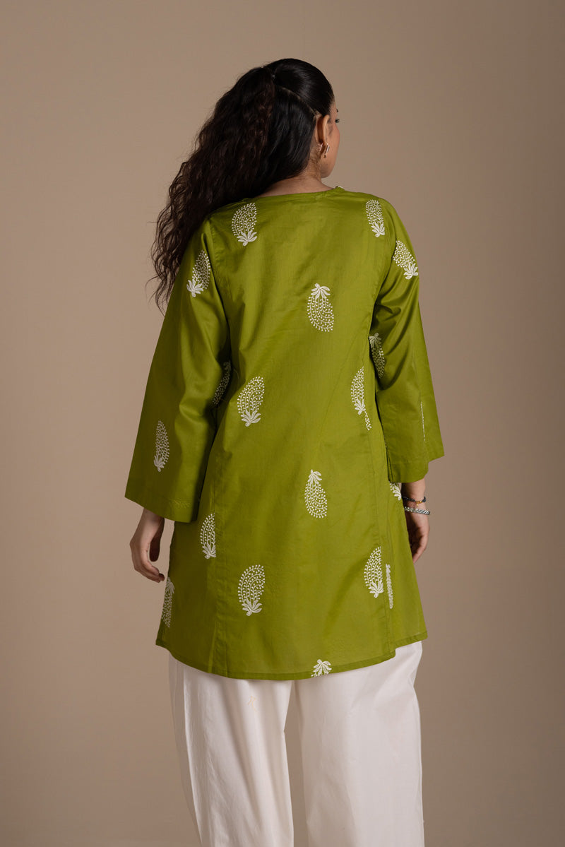 Pure Paisley Embroidered Kurta