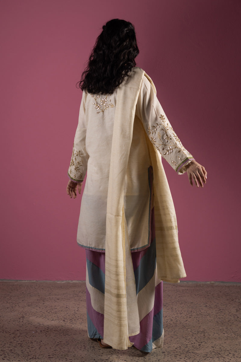 Golden Opulence 3-Piece Farshi Ensemble