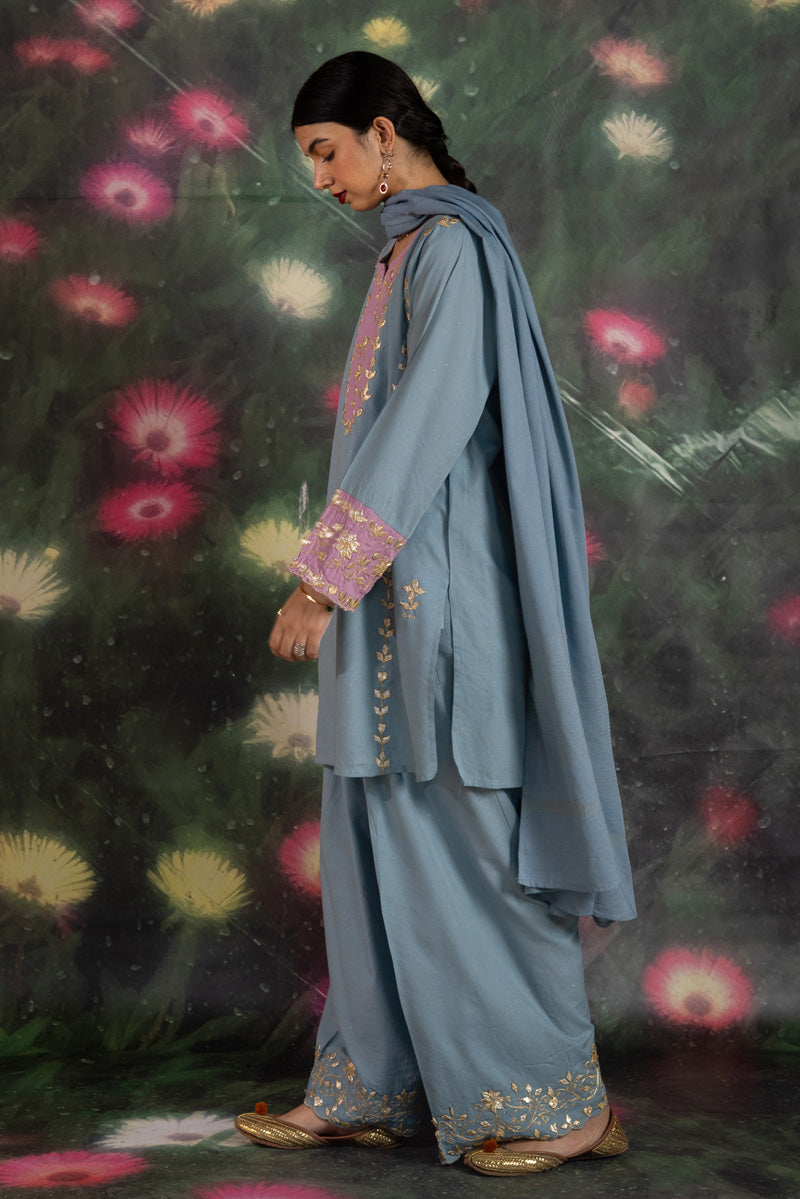 Sunehri Gota Glow Ensemble
