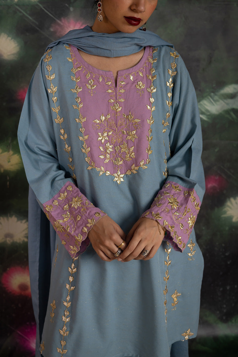 Sunehri Gota Glow Ensemble