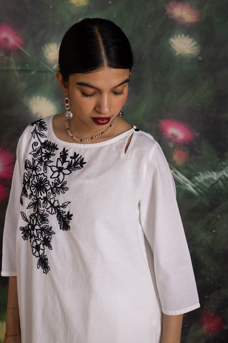 Embroidered Marigold Grace Set
