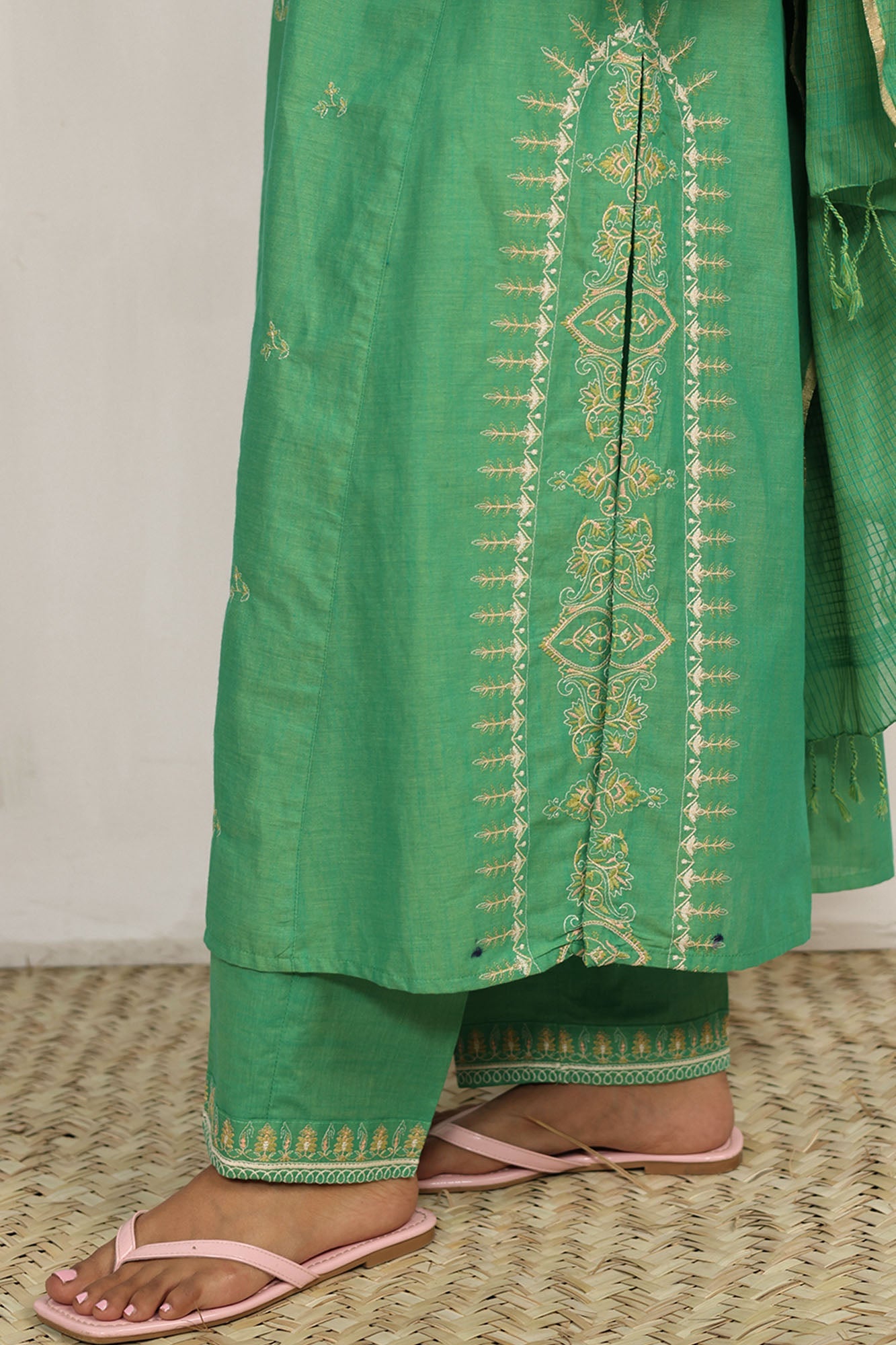Phool Kahani Embroidered Ensemble