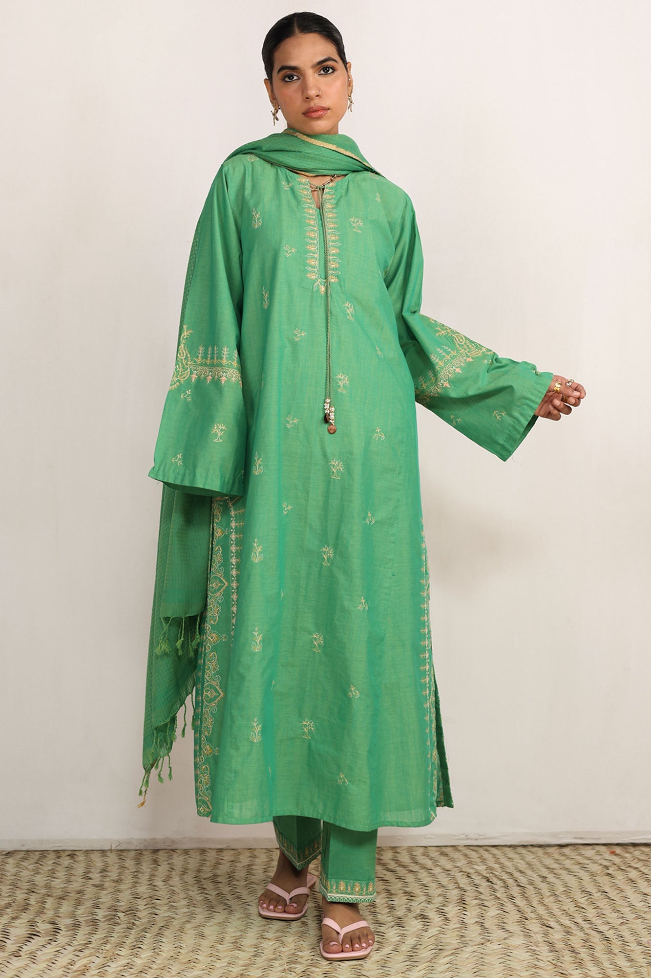 Phool Kahani Embroidered Ensemble
