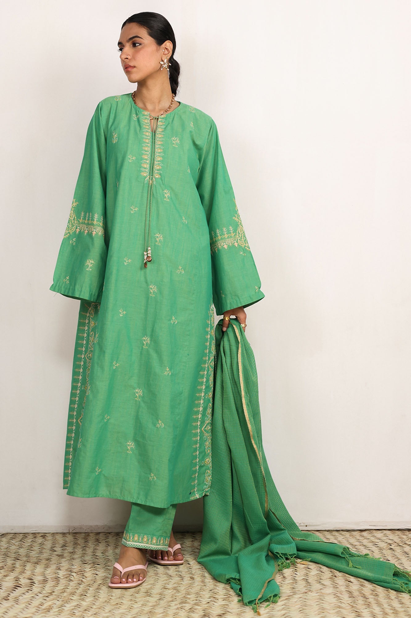 Phool Kahani Embroidered Ensemble