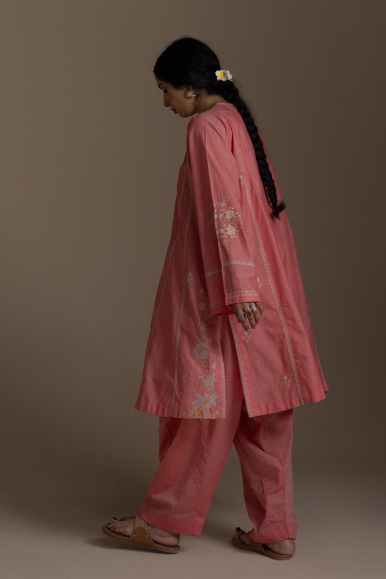 Embroidered Weave Set