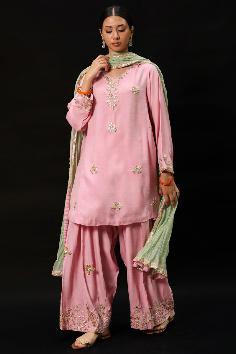 Gota Kari Farshi Ensemble