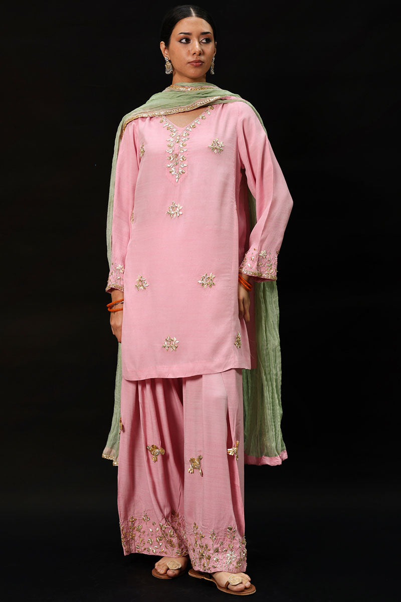 Gota Kari Farshi Ensemble