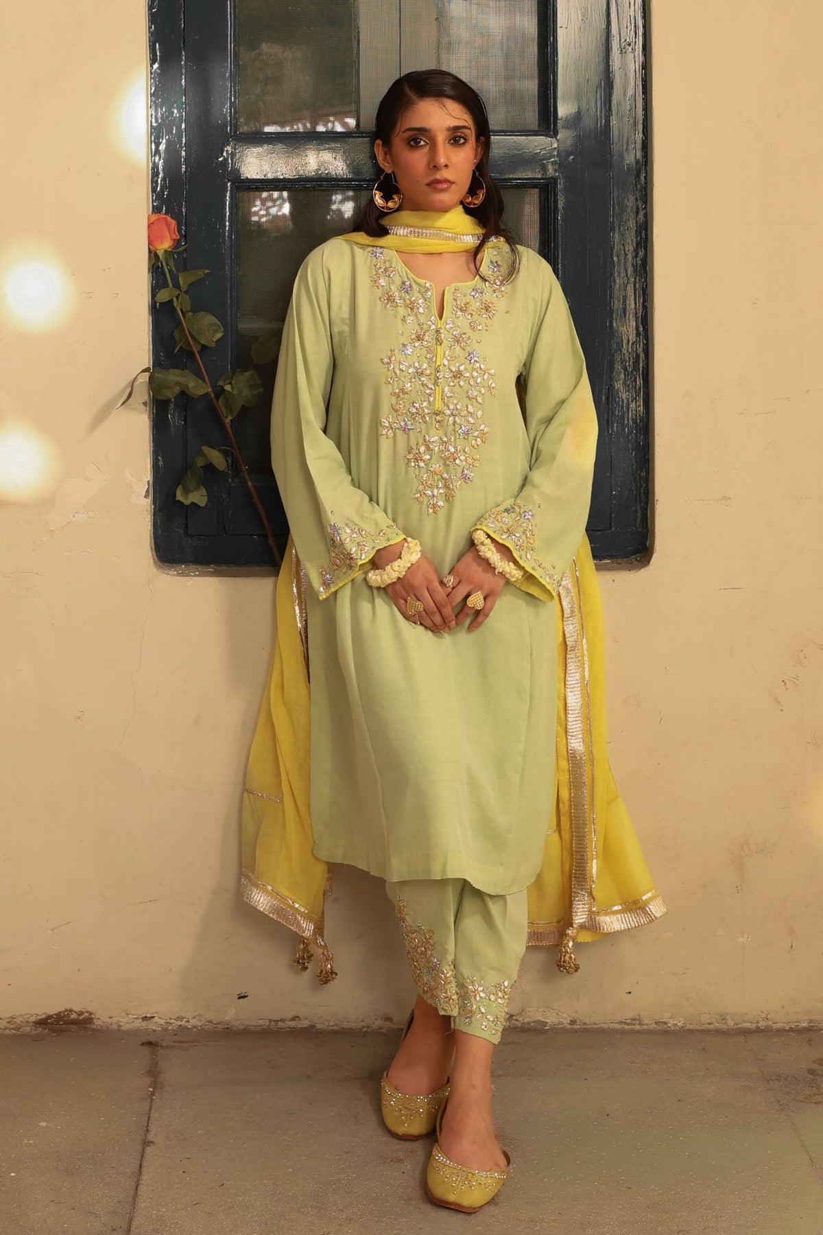 Classic Gota 3-Piece Suit