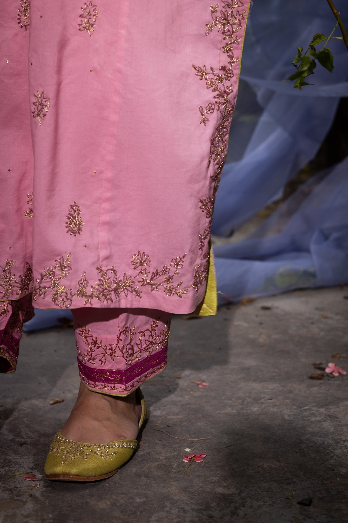 Zar Riwaayat Embroidered Ensemble