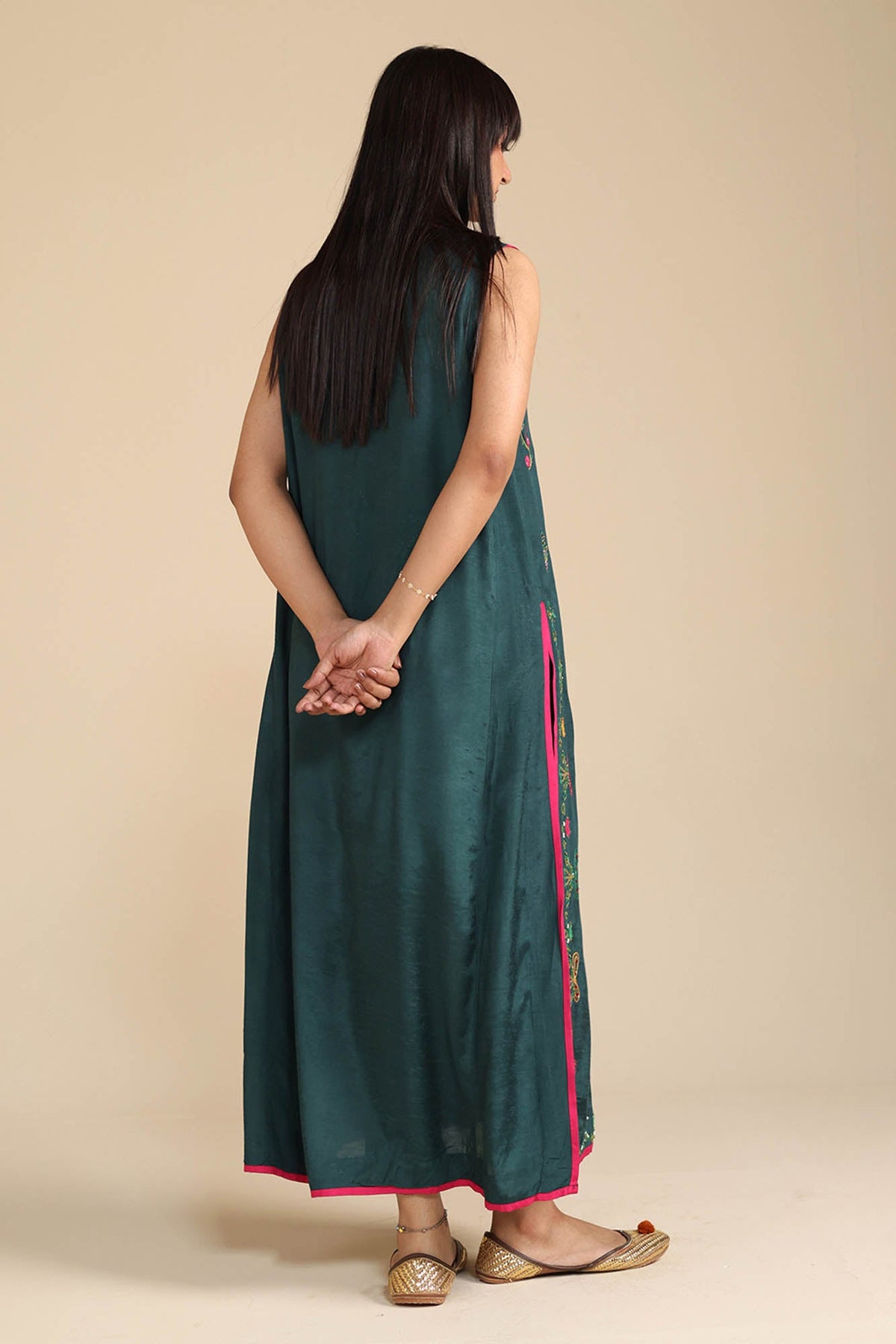 Embroidered Reverie Set
