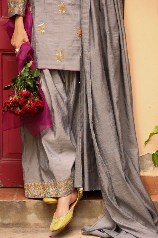 Embroidered Opulent 3-Piece Ensemble