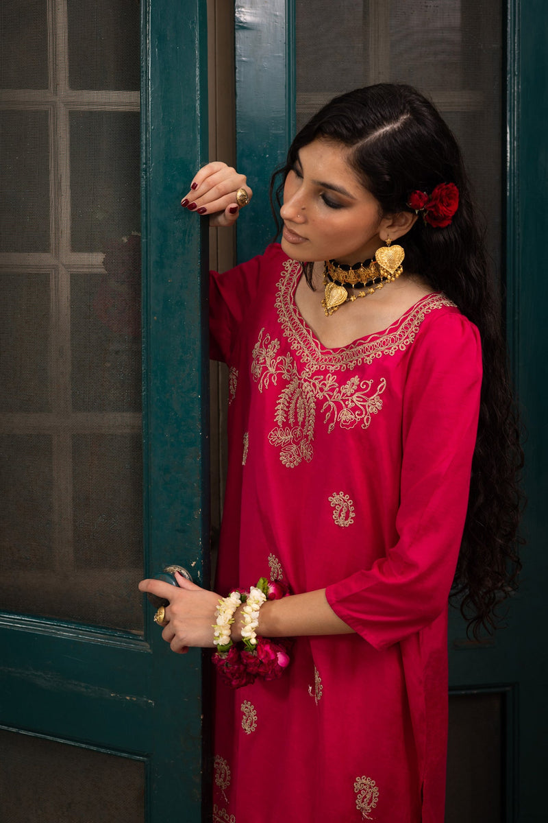 Primrose Embroidered Set
