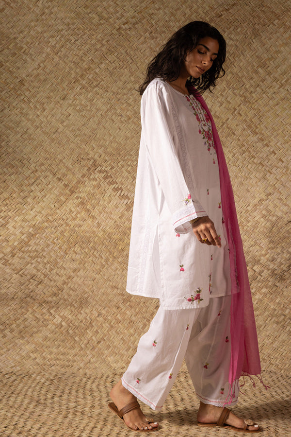 Hand-Embroidered Tarkashi Set