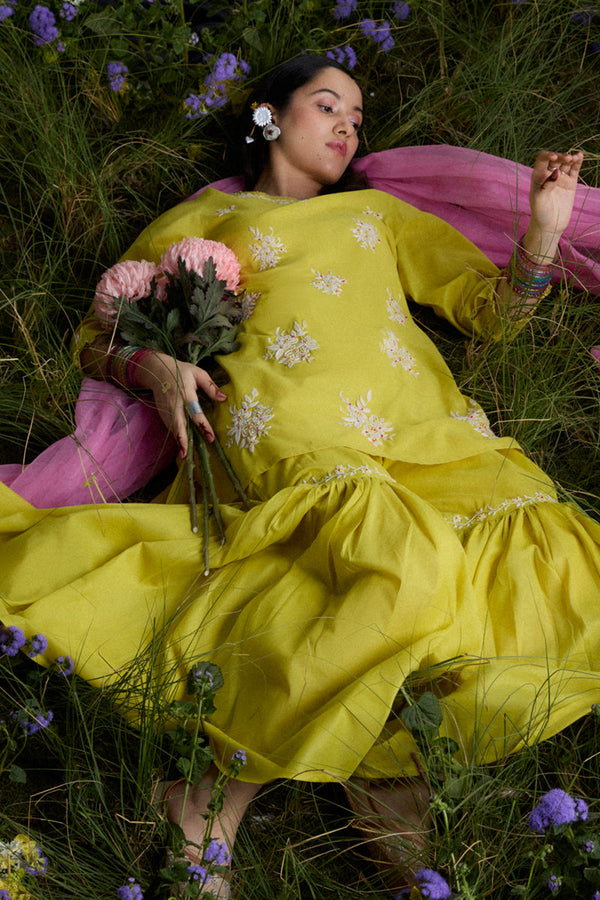 Hand-Detailed Tarkashi Set