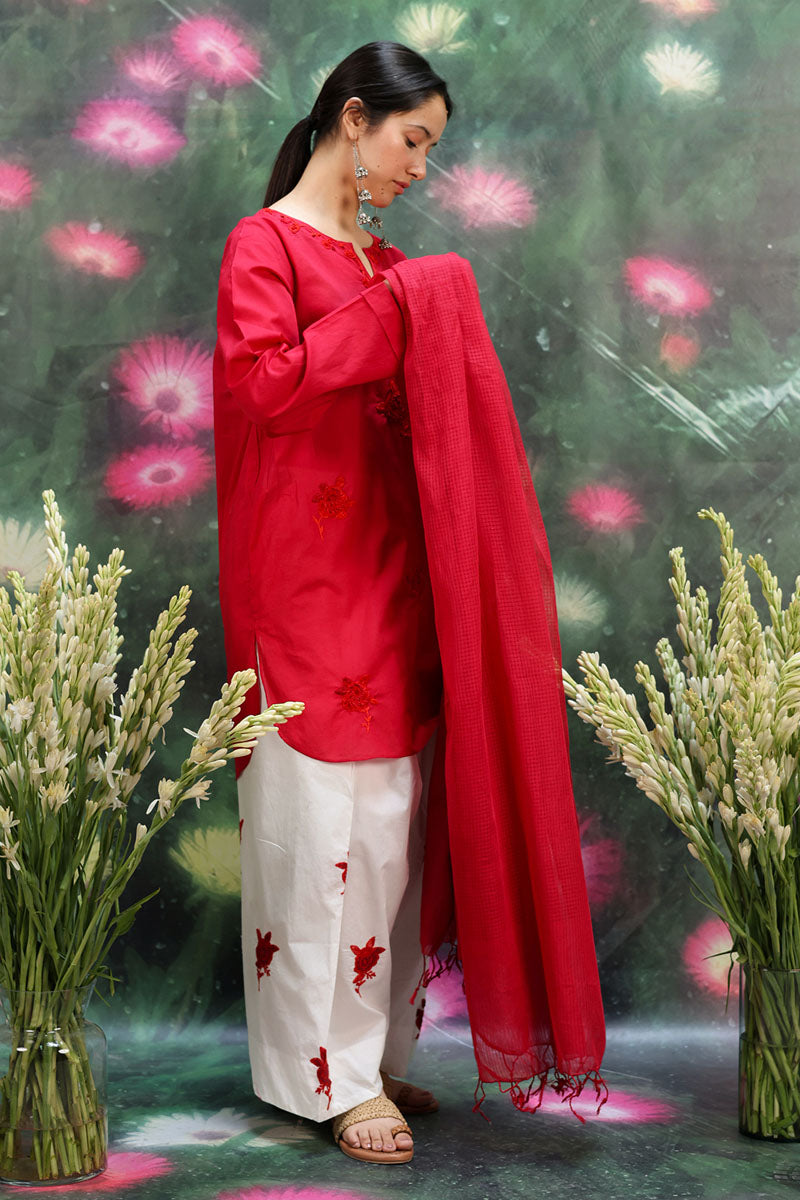 Rosettes Rouge Ensemble