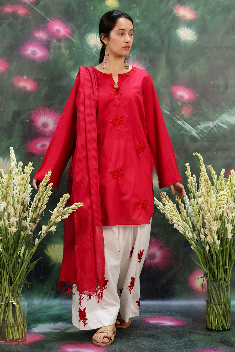 Rosettes Rouge Ensemble