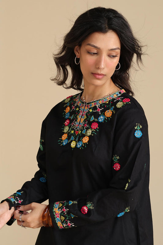 Rang Khaas Hand Embroidered Set