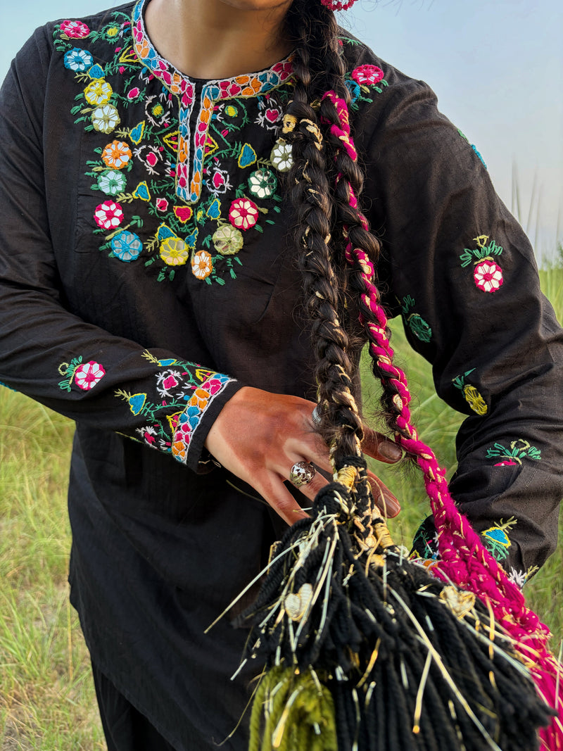 Rang Khaas Hand Embroidered Set