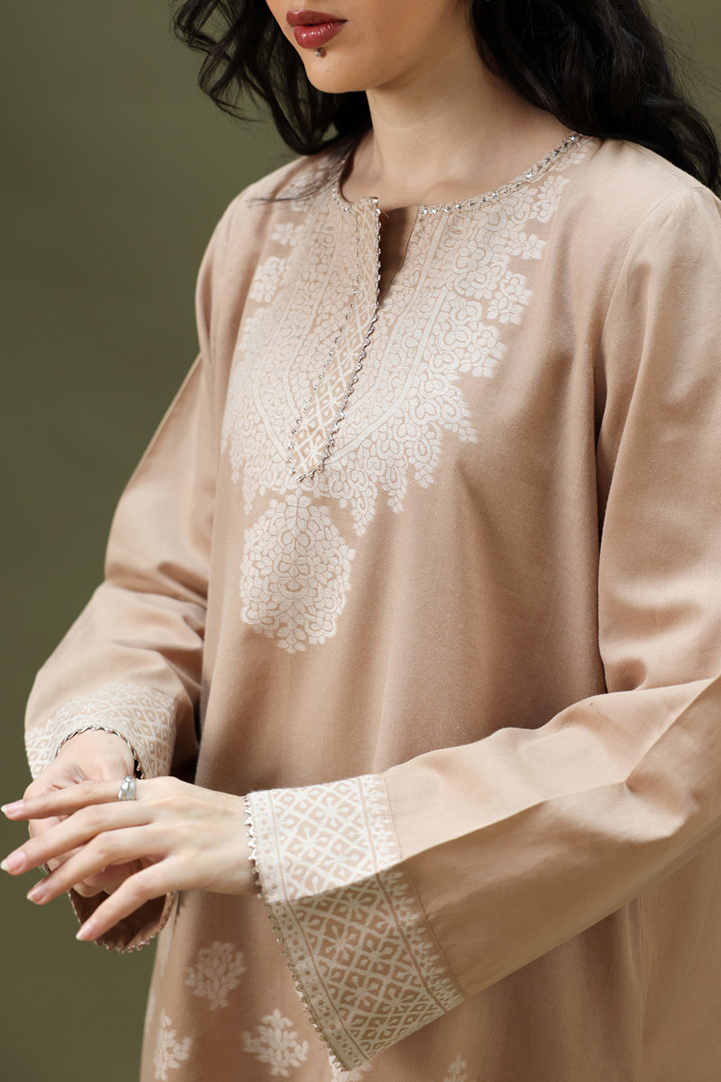 beige