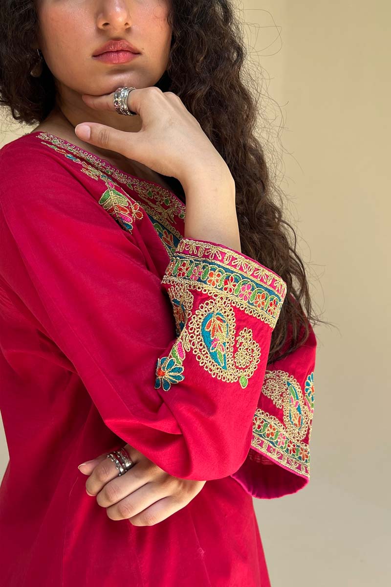 Embroidered Gulnar Set