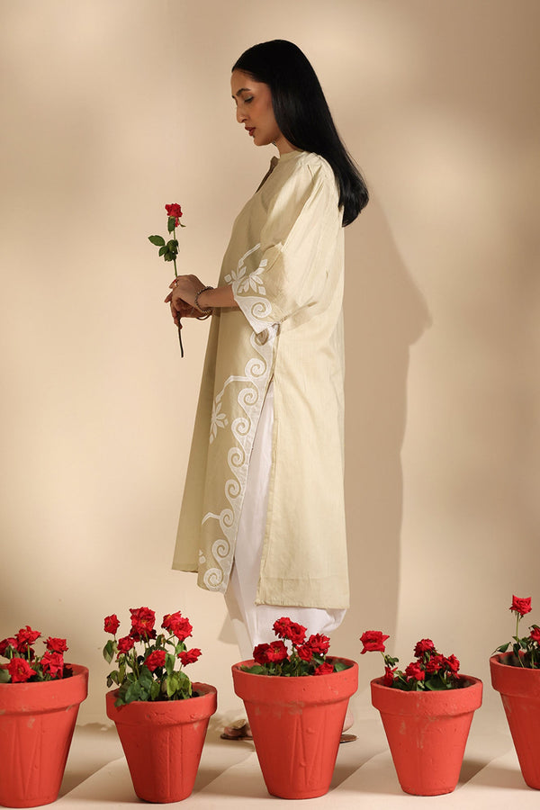 Petal Reverie Appliqué Kurta