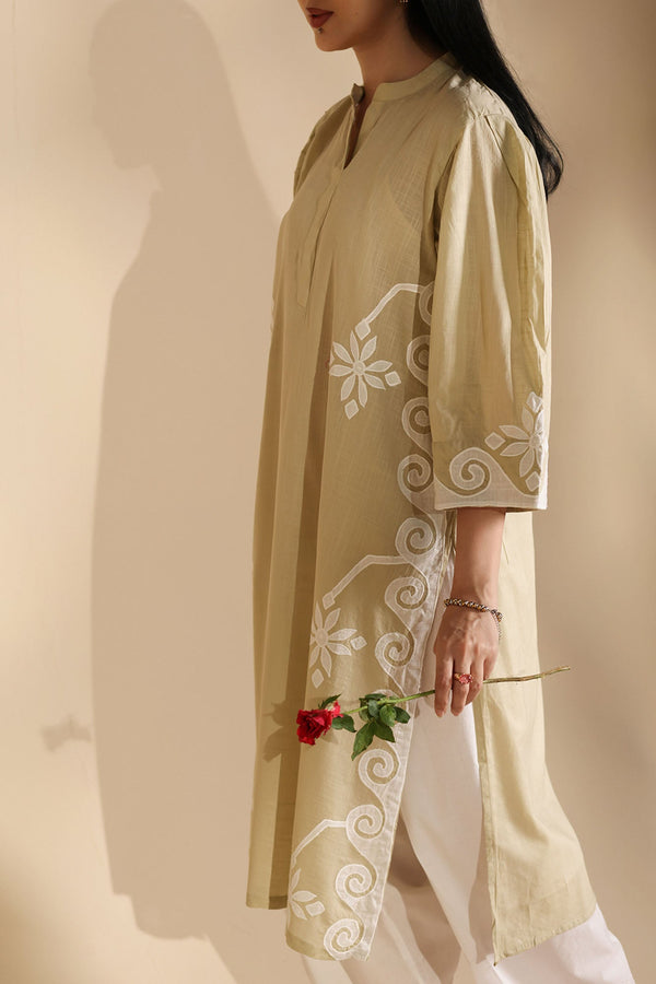 Petal Reverie Appliqué Kurta