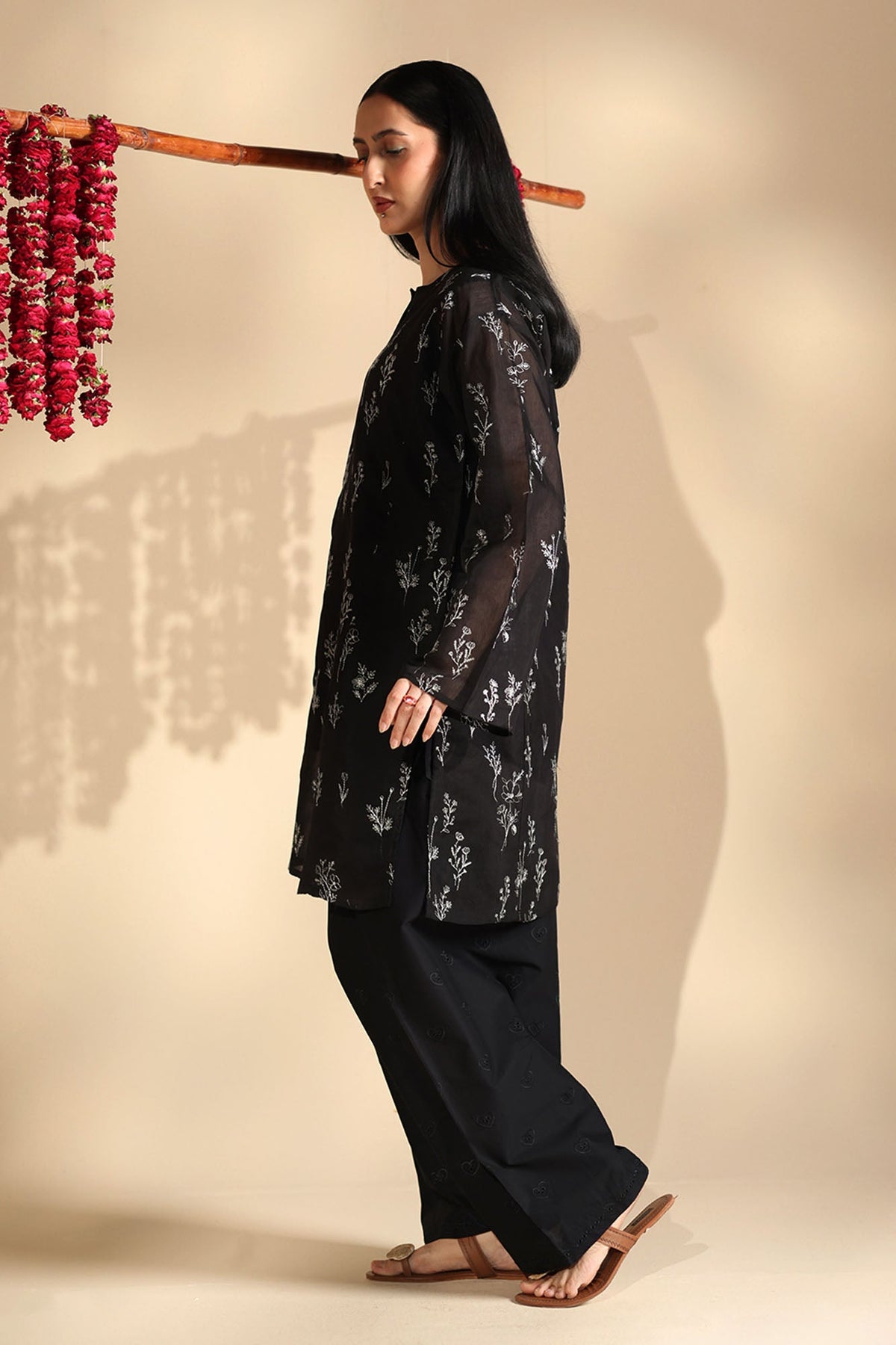 Phool Embroidered Kurta