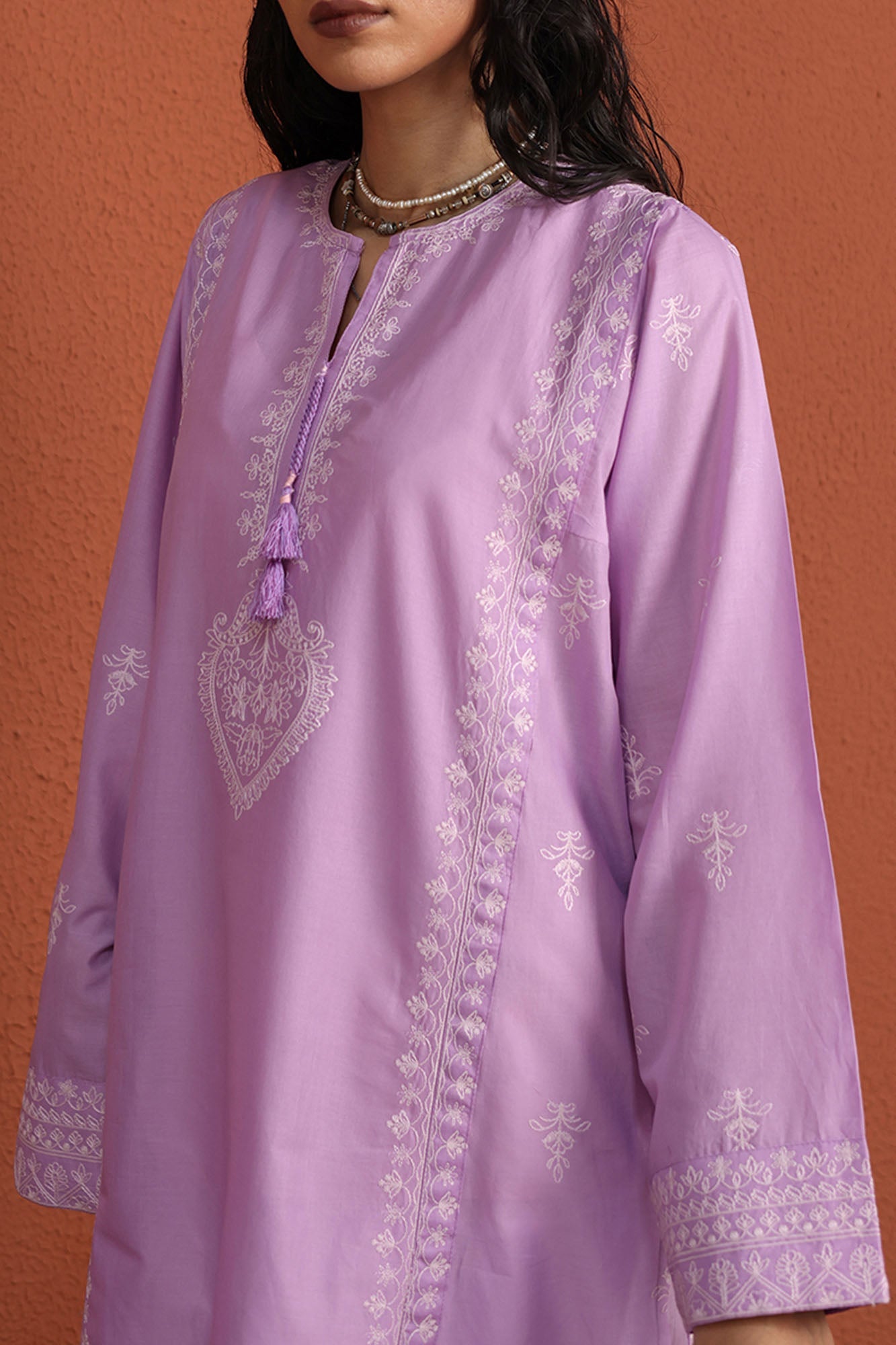 Paisely Embroidered Kurta