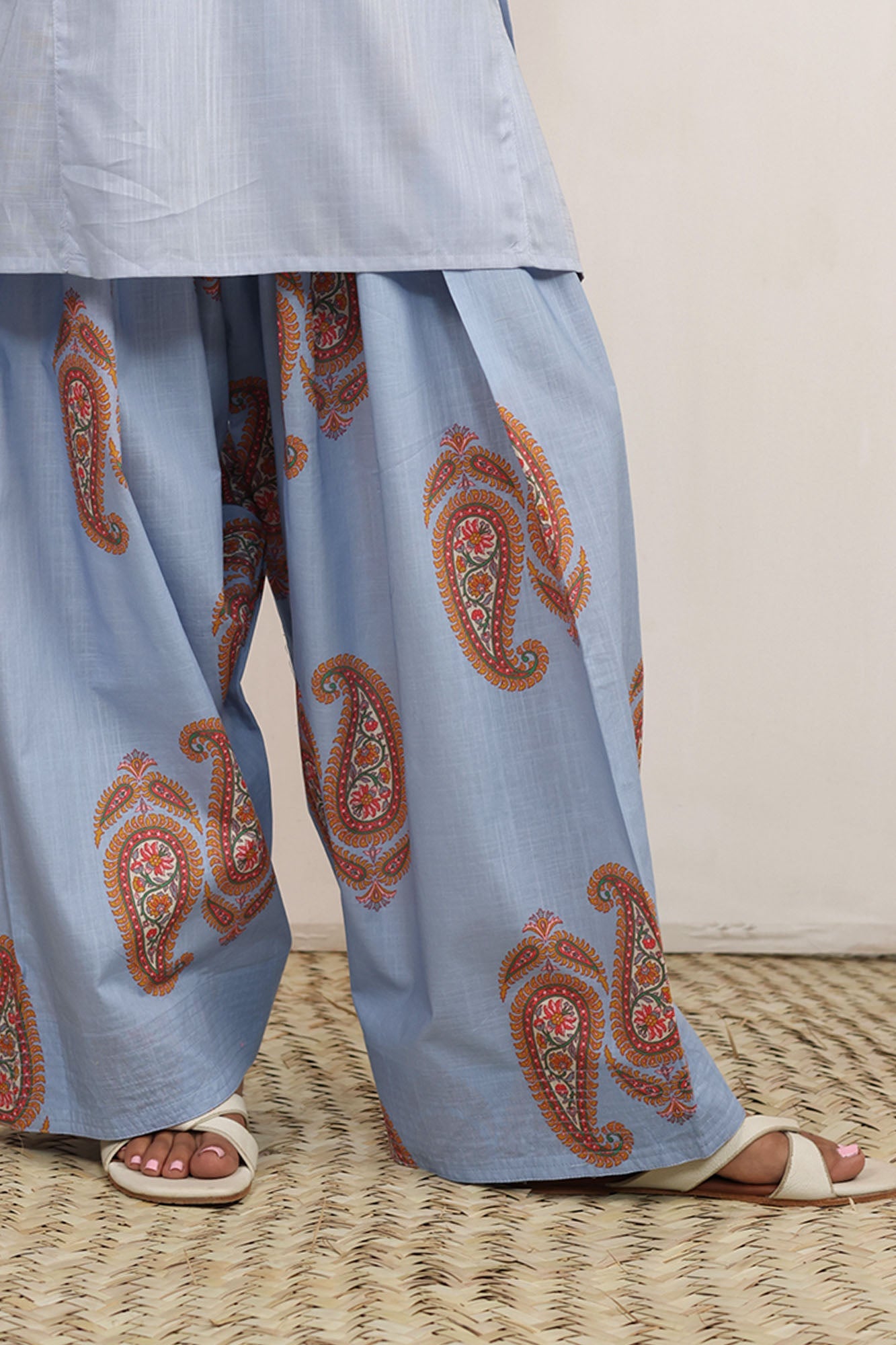 Paisley Poise Farshi Set