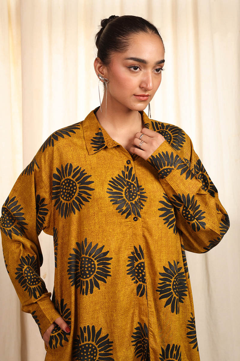 Collared Sunflowers 2 Piece