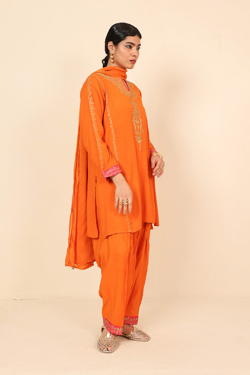 Dilkash Bahar Bano 3 Piece Suit