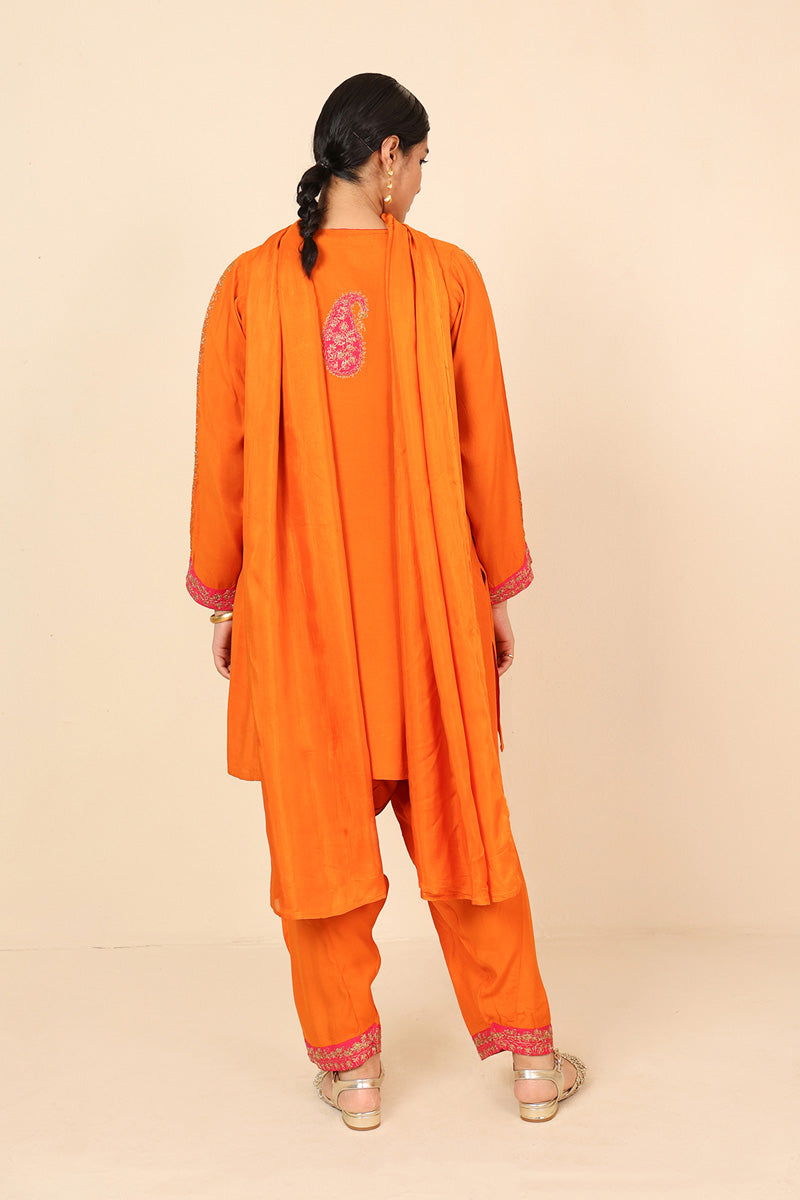 Dilkash Bahar Bano 3 Piece Suit