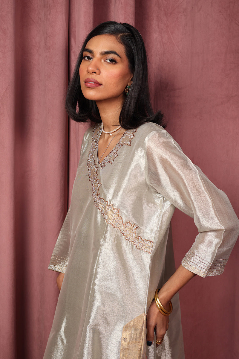 Sunehri Chadder Regal Suit