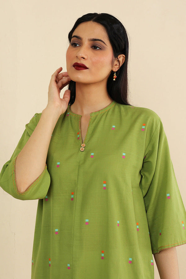 Khaddiyan Buttoned Kurta